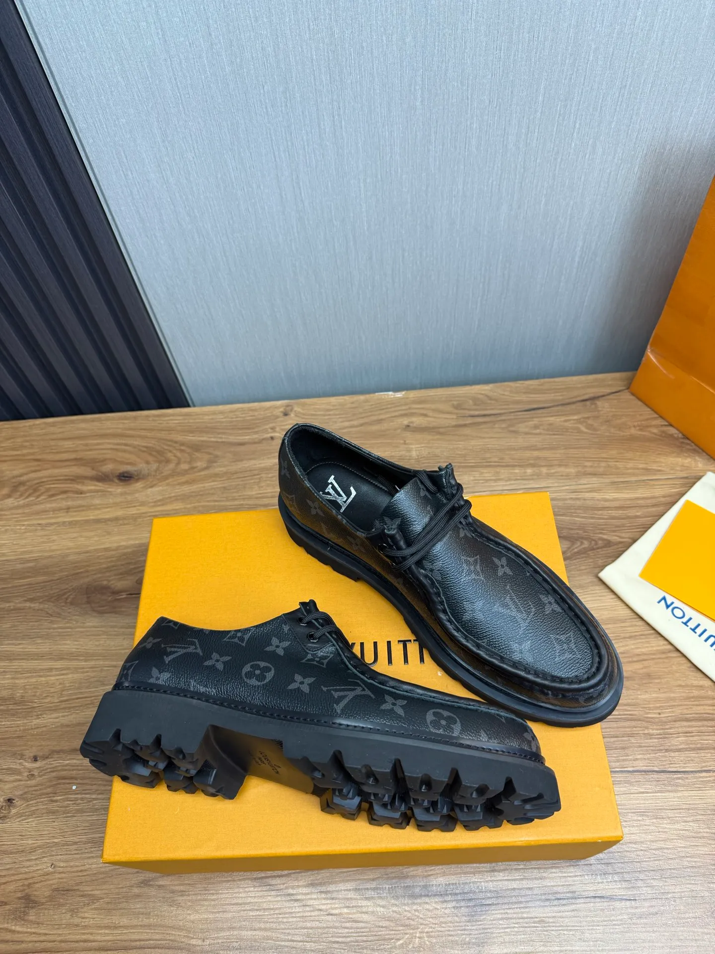 Factory 680💰 LV. Men's business casual leather shoes, all made of imported original brand leather, just to create a more comfortable wearing experience, original non-slip and wear-resistant outsole ✔️16-45 (38.45 non-returnable)